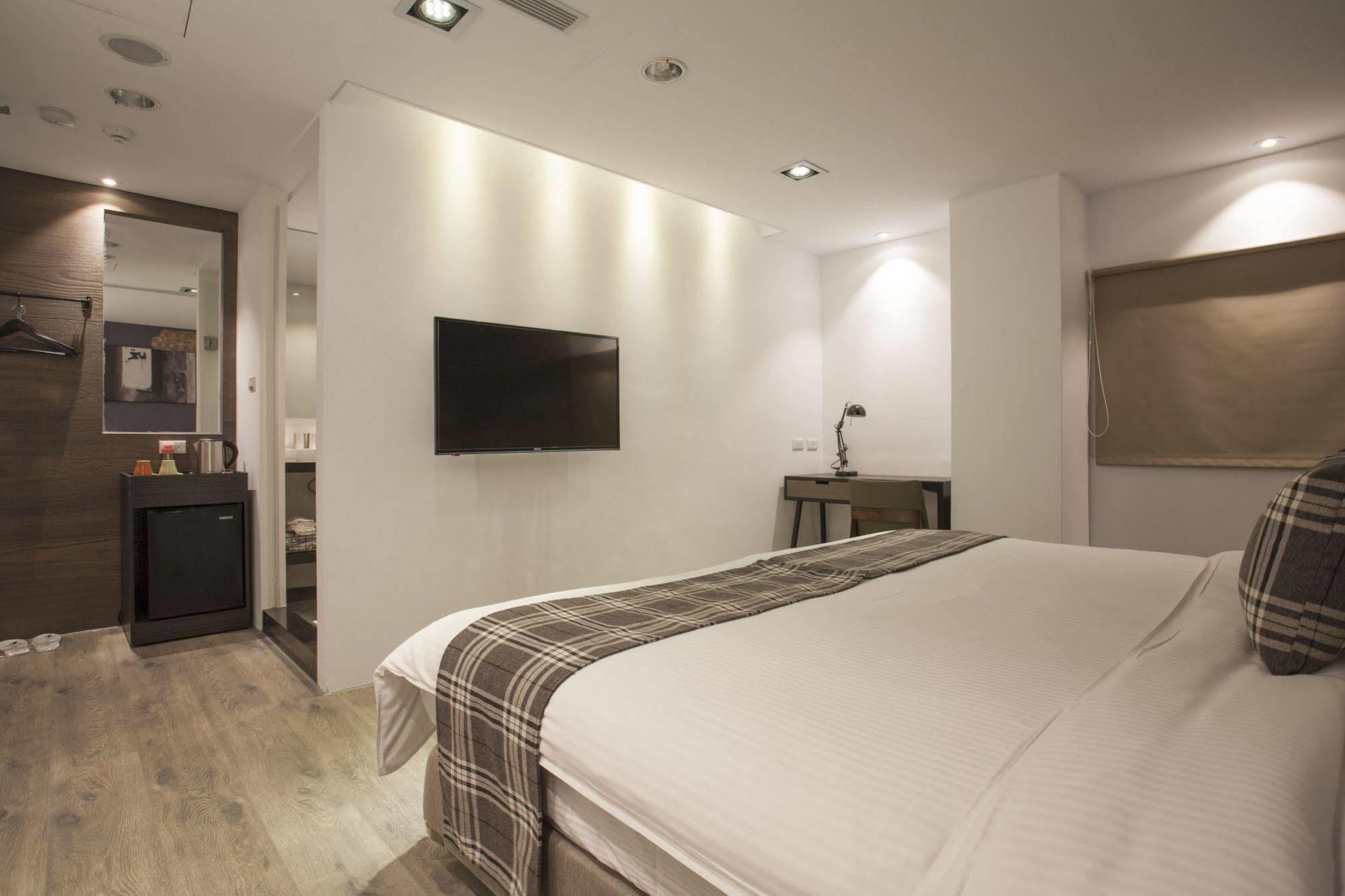P&F Hotel Тайчжун Екстер'єр фото